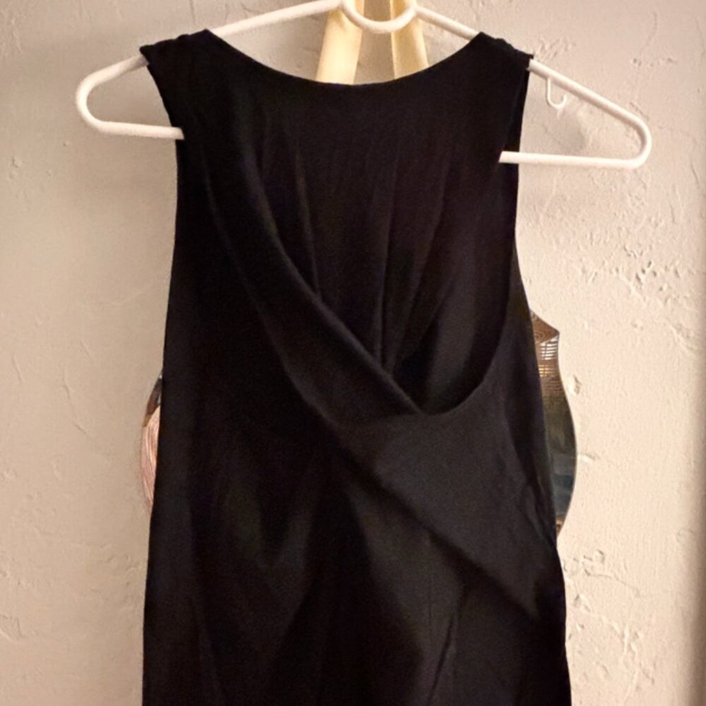Fabletics - Black Cross Back Tank - L - New w/o Tags